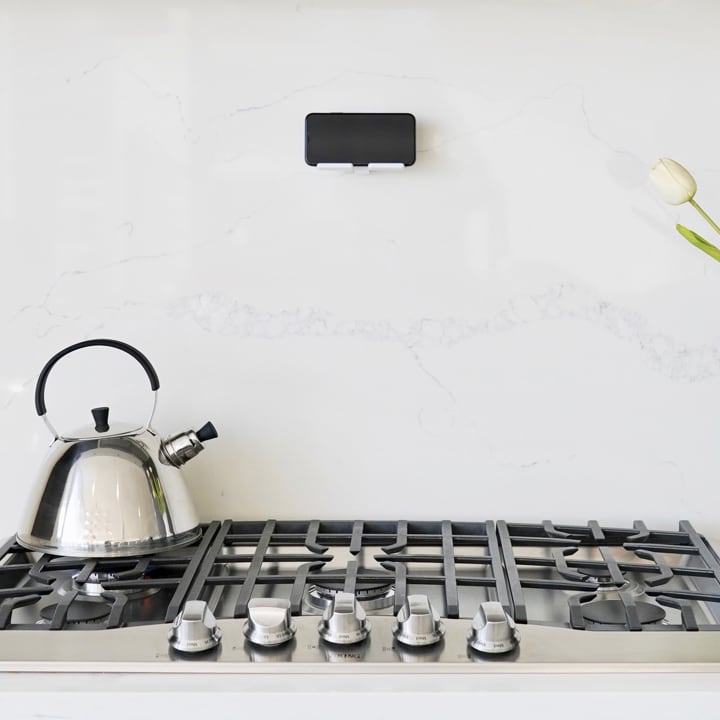 FLOAT BACKSPLASH  & KITCHEN | 2019 | IL